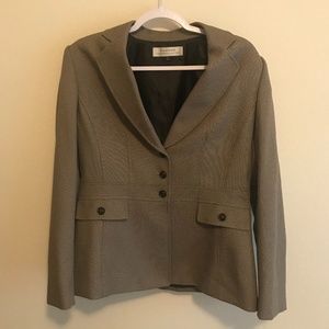 Tahari Excellent Condition Three Button Blazer